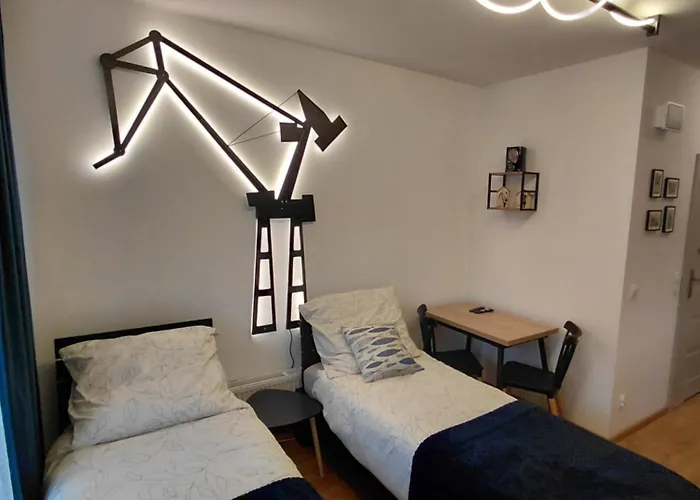 100czniowe żurawie Apartament