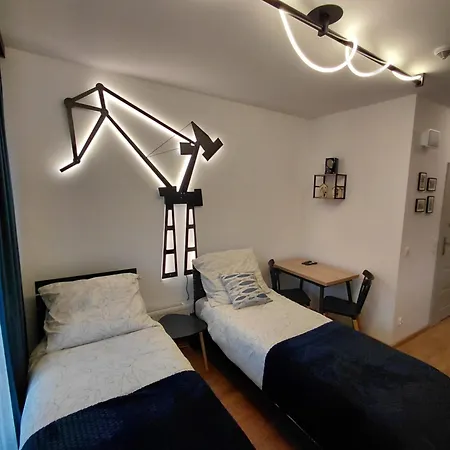 100czniowe Zurawie Apartamento